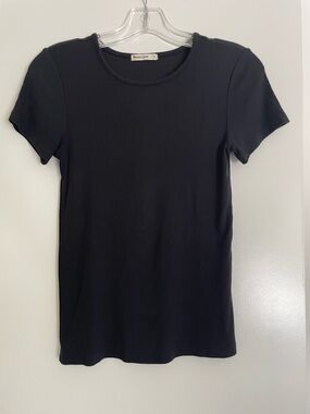 Marine Layer Fitted Ribbed Lexi Tee in Black size Small